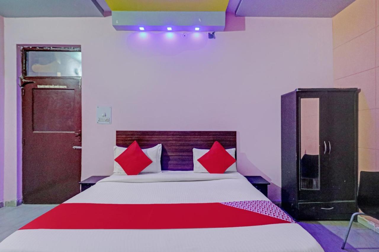 OYO 73491 Rj Villa Indirapuram Esterno foto