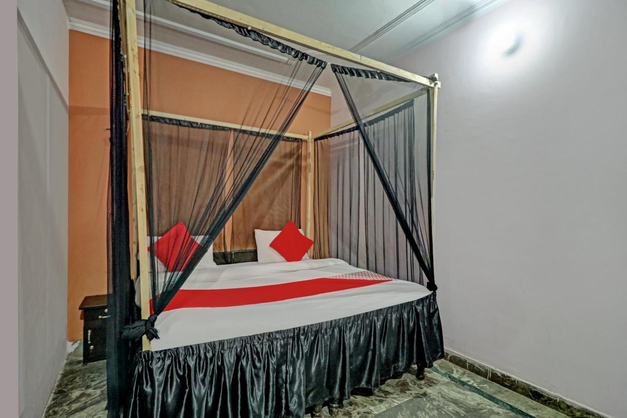 OYO 73491 Rj Villa Indirapuram Esterno foto