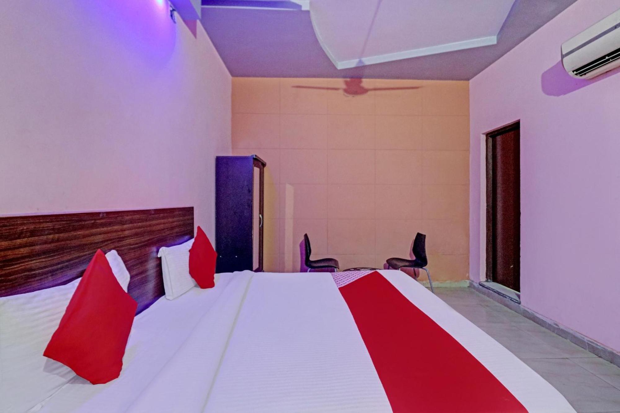 OYO 73491 Rj Villa Indirapuram Esterno foto